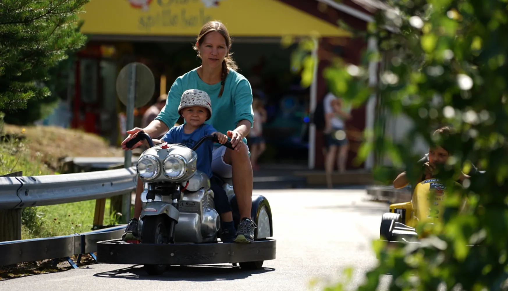 Lilleputthammer familiepark elektrisk bil